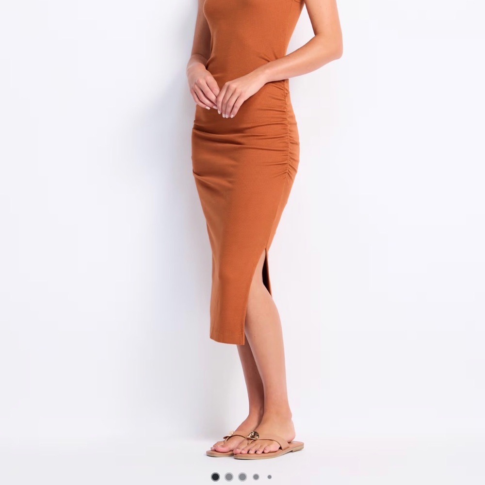 Women's Ribbed Midi Dress with Side Slit - Rust